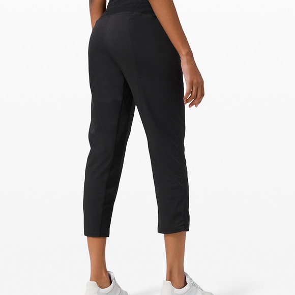 Lululemon Dance Studio Crop 25” - Picture 4 of 4